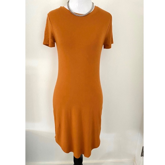 Forever 21 Dresses & Skirts - Trendy Mustard Bodycon Mini Dress